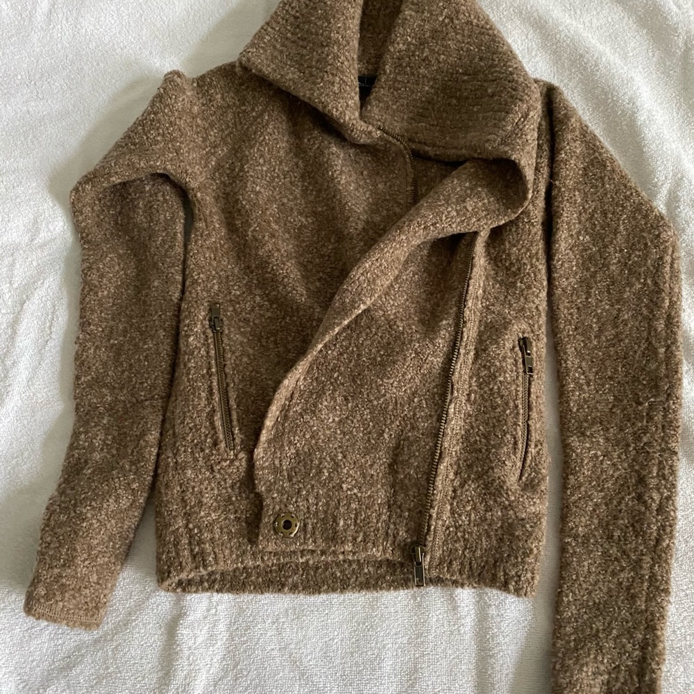 Moda international sweater size s with front zipper